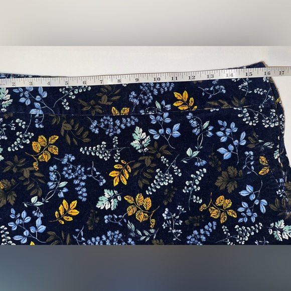 Talbots Women’s Navy Blue Corduroy Pencil Skirt Size 8 Floral Leaf Print Stretch - Picture 6 of 8